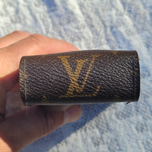 Louis Vuitton Tabacco Pack Holder - Picture 10 of 10